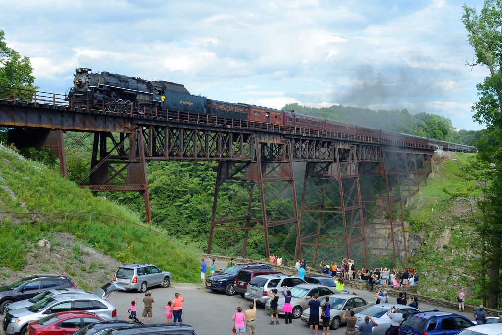 7360x4912 - 5,638,637 bytes