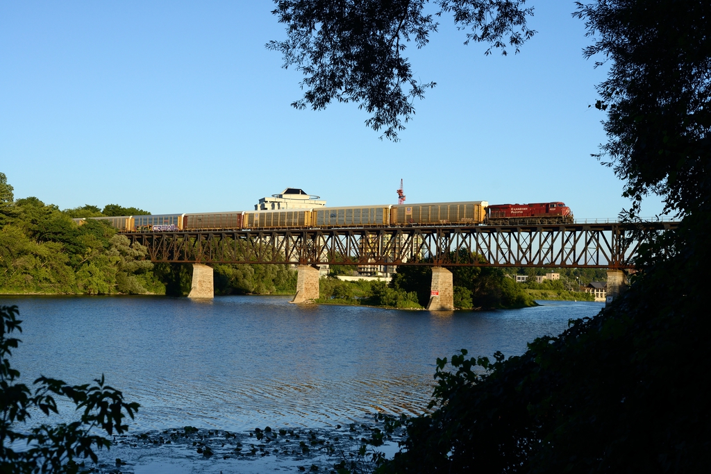 7360x4912 - 21,801,817 bytes