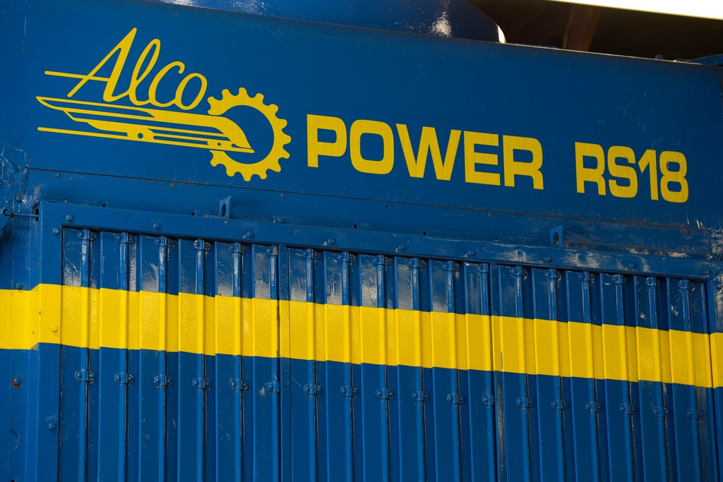 7360x4912 - 4,448,094 bytes