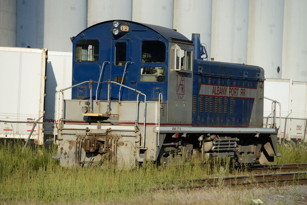 7360x4912 - 3,734,284 bytes